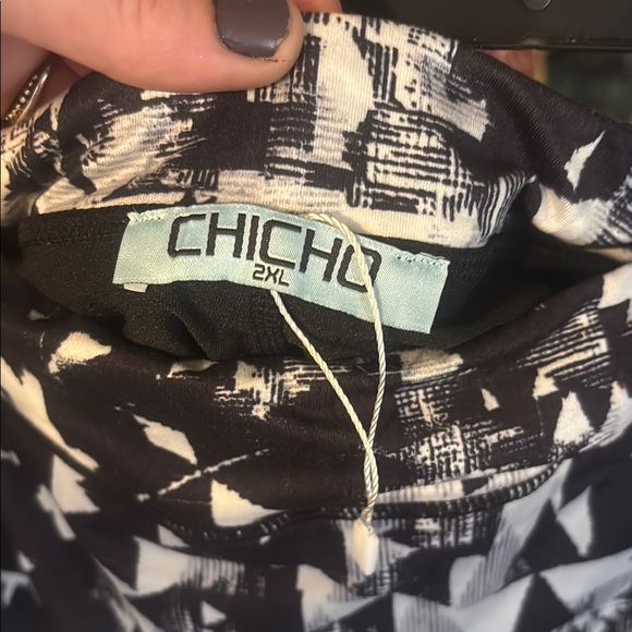 Chico's Black and White abstract 2x skorts super soft! With pockets - Picture 5 of 7